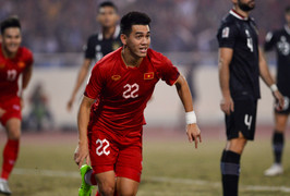 Trực tiếp bóng đá Việt Nam 2-0 Indonesia: Tiến Linh lập cú đúp