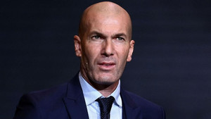 Chủ tịch LĐBĐ Pháp xin lỗi Zidane