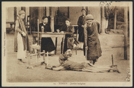 Triển lãm 3D 'Thưởng - phạt: Chuyện xưa chưa cũ' giới thiệu 80 văn bản đặc sắc