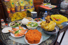 Đặt mâm lễ cúng ông Công ông Táo ở đâu trong nhà?