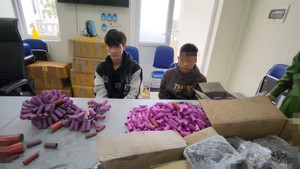 Làm pháo bán trên mạng, nam thanh niên lĩnh 10 tháng tù