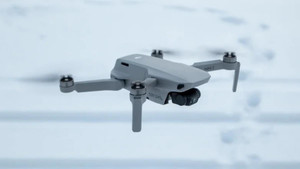 Máy bay không người lái có thể nhìn xuyên tường 