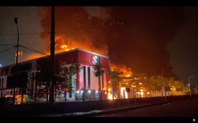 Công ty sản xuất nhựa ở Bắc Ninh bốc cháy ngày giáp Tết, thiệt hại hàng tỷ đồng