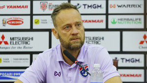 HLV Thái Lan không ngại mặt sân Mỹ Đình, tự tin đá tấn công trước tuyển Việt Nam