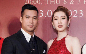 Trương Thế Vinh giục Thuý Ngân nhanh quay cảnh hôn vì quá buồn ngủ