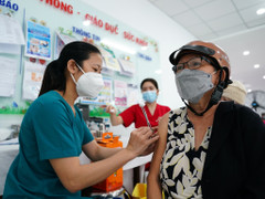 Nguy cơ các biến chủng COVID-19 mới xâm nhập, TP.HCM lên phương án ứng phó