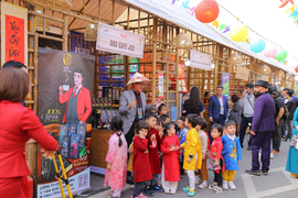 Nhiều hoạt động trải nghiệm tết đặc sắc tại Hội chợ Happy Tết 2023