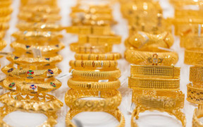 Giá vàng hôm nay 14/1: Bật tăng mạnh