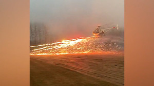 Trực thăng bắn pháo hoa ở Trung Quốc
