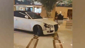 'Xe điên' náo loạn khách sạn ở Trung Quốc