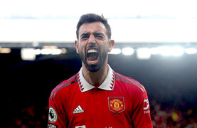 Man Utd đánh bại Man City bằng bàn thắng gây tranh cãi