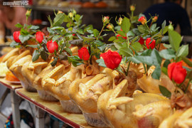 Thị trường đồ cúng ông Công, ông Táo sôi động, giá vừa túi tiền