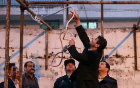 Iran xử tử cựu thứ trưởng quốc phòng, Anh phản đối quyết liệt