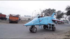 Kỹ sư chế tạo 'máy bay phản lực' chạy trên đường phố Ấn Độ