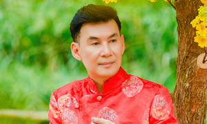 Ca sĩ Đoan Trường: 'Tết năm nào tôi cũng rơi nước mắt'