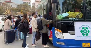 Chuyến xe 0 đồng, đưa hơn 100 sinh viên về quê đón Tết