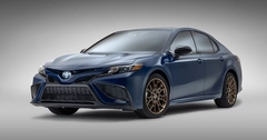 Lý do khiến Toyota Camry là xe bán chạy nhất mọi thời đại