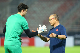 Tuyển Việt Nam tri ân HLV Park Hang Seo: 'Một lời cảm ơn là không đủ'