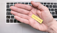 Cách tìm tất cả mật khẩu WiFi đã lưu trên Macbook và Windows 