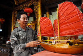 Gặp nghệ nhân giữ bí quyết độc nhất vô nhị làm thuyền ba vách chạy ngược gió 