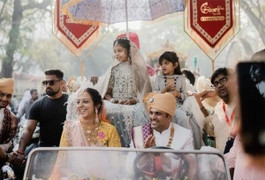 Con gái 8 tuổi của 'ông trùm' kim cương từ bỏ thừa kế để đi tu