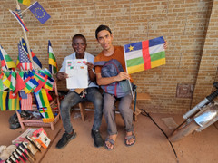 Lại Ngứa Chân và hành trình đi khắp thế gian