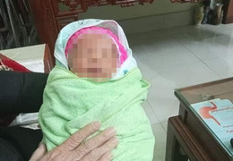Thái Bình: Bé trai 2 ngày tuổi bị bỏ rơi trong tối giá rét
