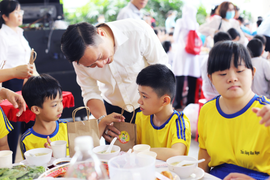 HCT Family Food mang Tết hạnh phúc, yêu thương đến các hoàn cảnh khó khăn cơ nhỡ