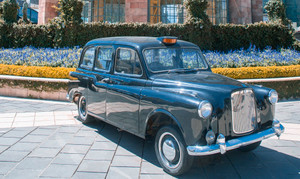 Tết đến Bà Nà Hills xe show xe cổ độc nhất vô nhị