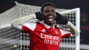 Ghi bàn phút 90, Arsenal thắng kịch tính Man Utd