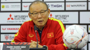 HLV Park Hang Seo: 'Chia tay đội tuyển Việt Nam đau như mất đi người thân'