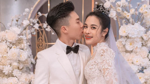 O Sen Ngọc Mai mặc váy cưới, được chồng cầu hôn trên truyền hình