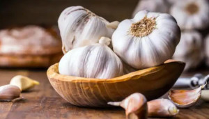 Ai nên tránh ăn quá nhiều tỏi?