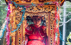 Nghìn người chịu rét đến ngắm dung nhan của 'nữ tướng' ở hội đền Gióng