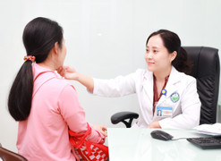 Hàng nghìn người phải đi chữa bệnh về da sau kỳ nghỉ Tết