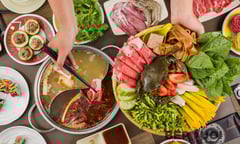 Những lưu ý khi ăn lẩu ‘chống ngán’ sau ngày Tết đầy ắp bánh chưng, giò chả