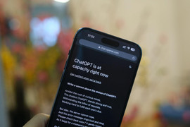 Người Việt đổ xô dùng thử, 'siêu AI' ChatGPT liên tục bị nghẽn