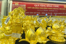 Giá vàng hôm nay 1/2: Tiếp tục giảm