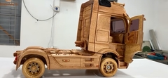 Mercedes-Benz Actros bằng gỗ tinh xảo của thợ Việt