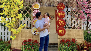 Quý Bình khoe con trai lần đầu tiên đón Tết, tiết lộ mong tìm thêm 'mèo con'