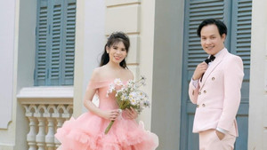 Thầy giáo tài hoa kết hôn với nữ kế toán xinh đẹp sau 6 tháng được mai mối