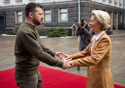 Còi báo không kích vang lên ở Kiev trong chuyến thăm của các nhà lãnh đạo EU