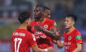 Ngoại binh toả sáng, CLB Công an Hà Nội thắng thuyết phục CLB Bình Định