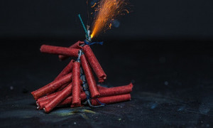 Đốt pháo tự chế, nhiều người nhập viện