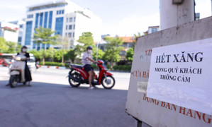 Chuyên gia: Giá xăng dầu nhiều 'dị biệt', cần rút ngắn chu kỳ điều chỉnh