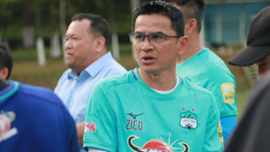 Kiatisuk tiết lộ mục tiêu 'ra lò' lứa cầu thủ chất lượng cho bóng đá Việt Nam