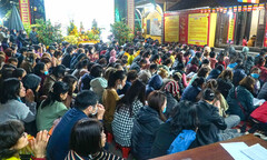 Chùa Phúc Khánh không còn cảnh biển người ngồi tràn ra đường làm lễ cầu an