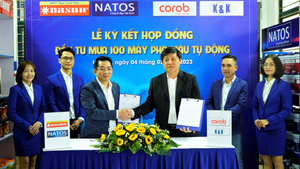 Nasun Group đầu tư mua 100 máy pha màu tự động thương hiệu Corob