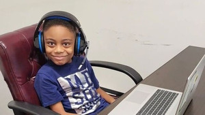 Tốt nghiệp cấp 3 khi mới 9 tuổi