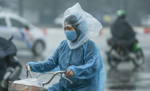 Dự báo thời tiết hôm nay 5/2: Bắc Bộ mưa rào, đề phòng dông lốc